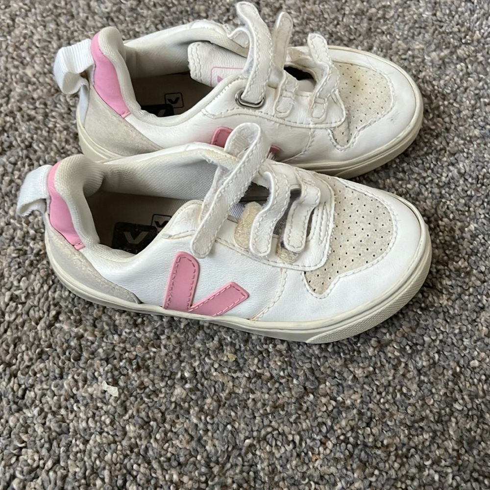 Veja shoes